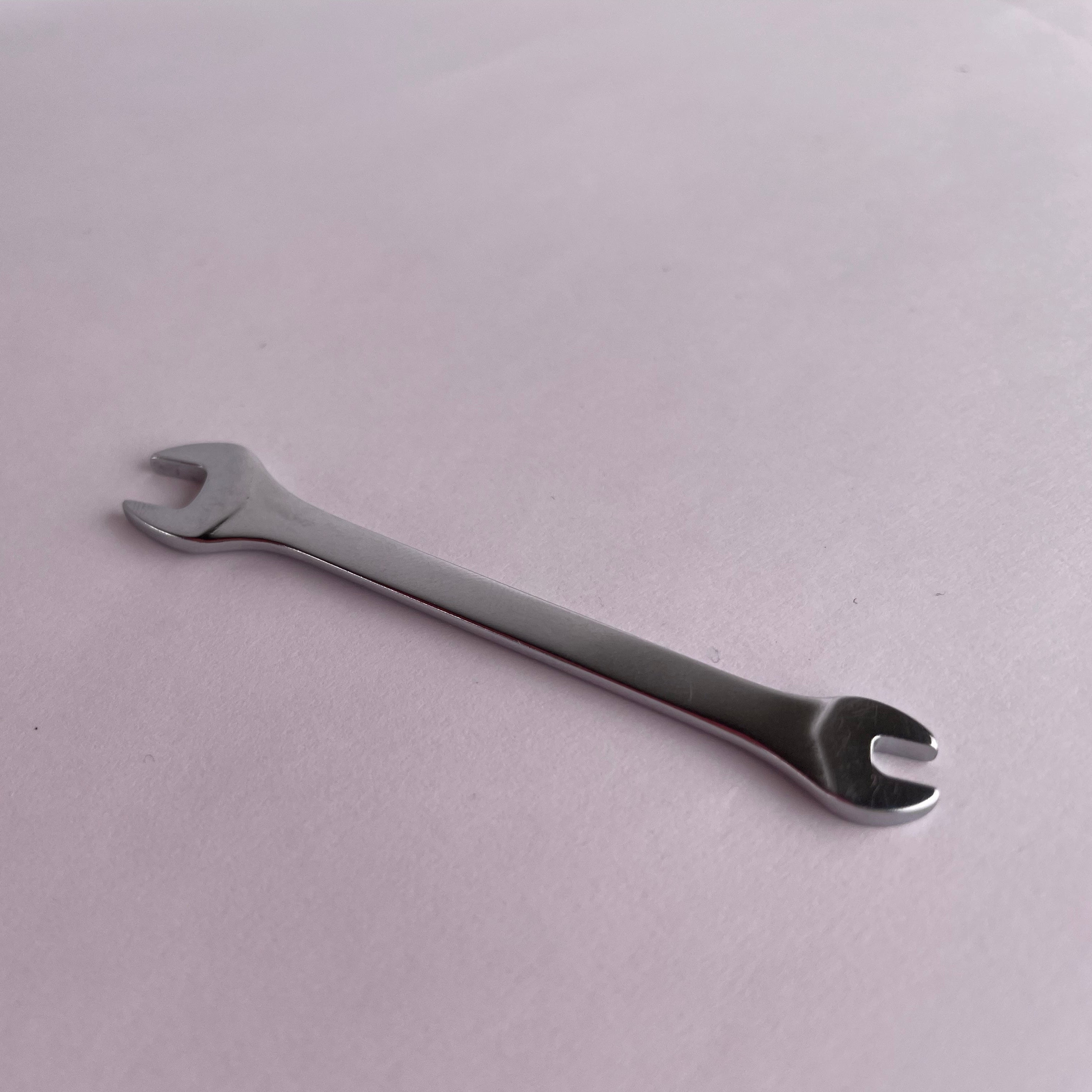 Clé plate pour écrou 5.5